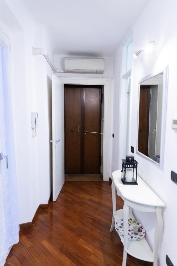 شقة Sweet House Corso Genova ميلان المظهر الخارجي الصورة