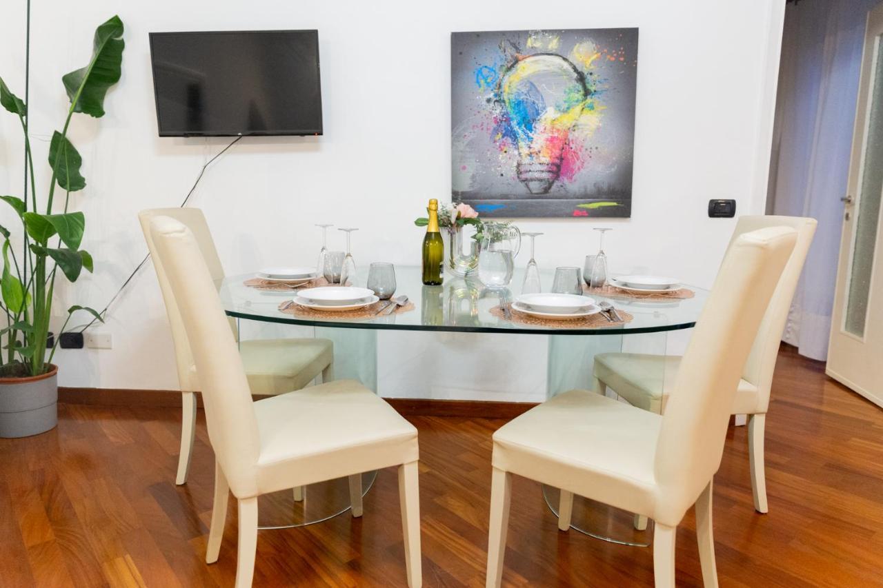 شقة Sweet House Corso Genova ميلان المظهر الخارجي الصورة